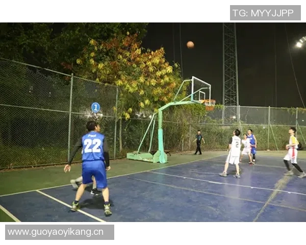 深圳篮球队进攻革新之路探索新战术与团队协作的完美结合 深圳篮球队进攻革新之路探索新战术与团队协作的完美结合