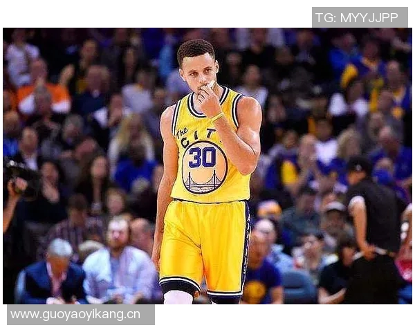 以斯蒂芬库里为核心构建的勇士新战术策略与未来前景分析